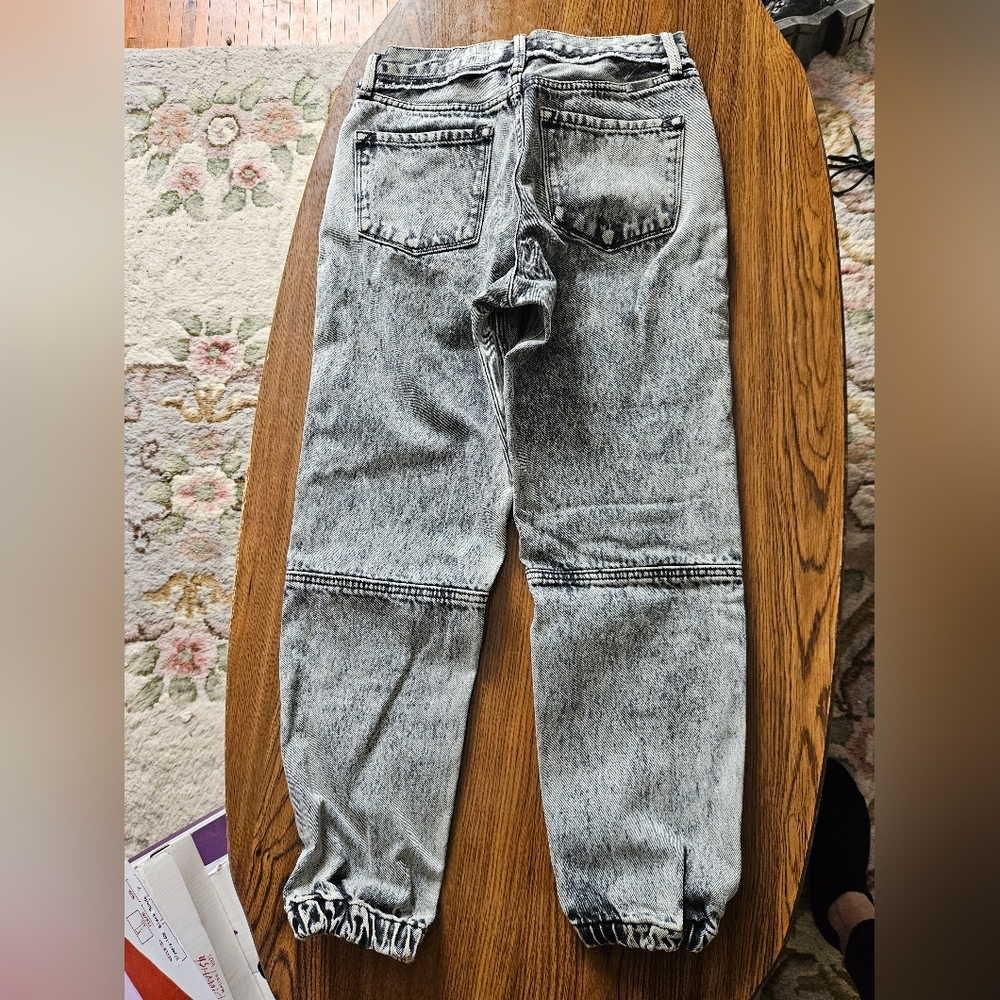 KanCan Women's Acid Wash Gray Boyfriend Jogger Jeans - Picture 4 of 4